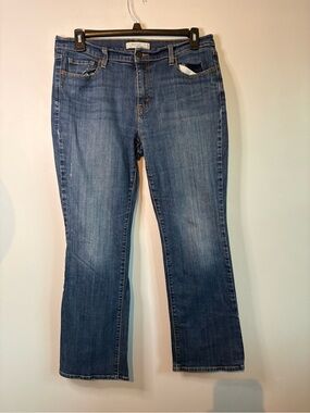 Levi's Women's Mid Blue Bootcut Jeans